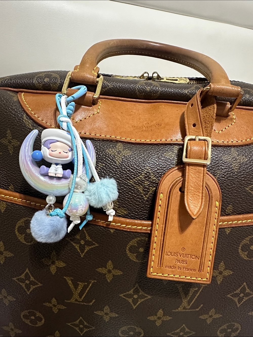 Louis Vuitton Deauville - Picture 3 of 14